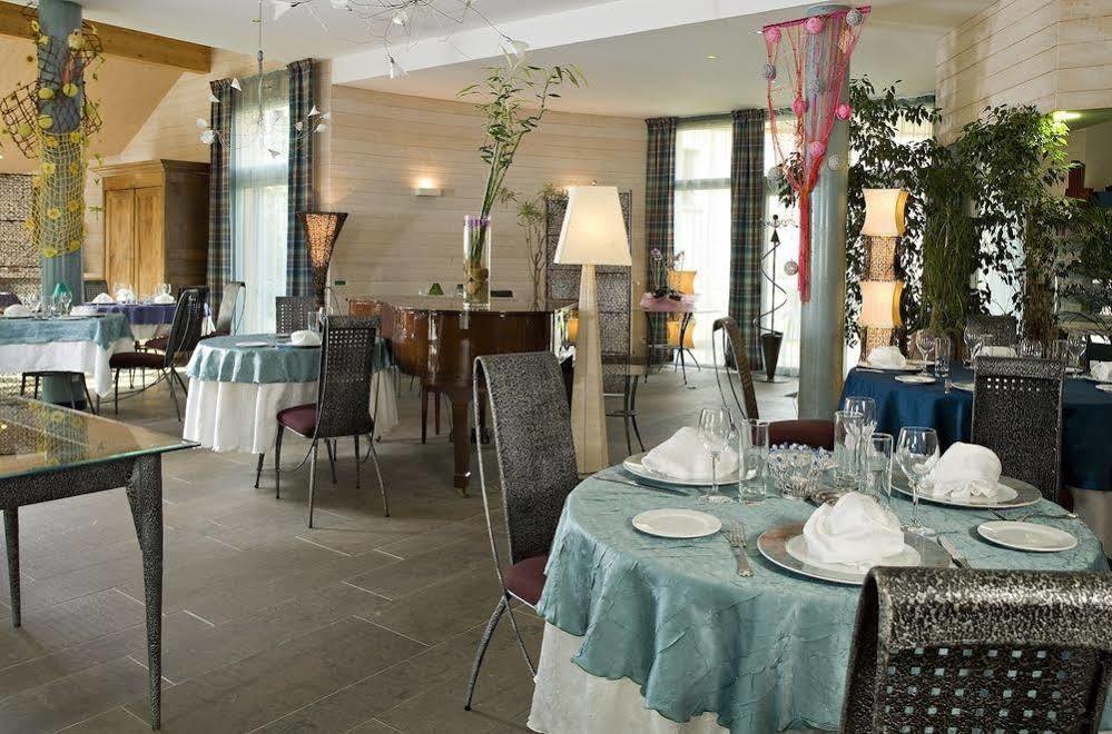Logis Hotel Parenthese, Restaurant & Spa Chille Exterior photo